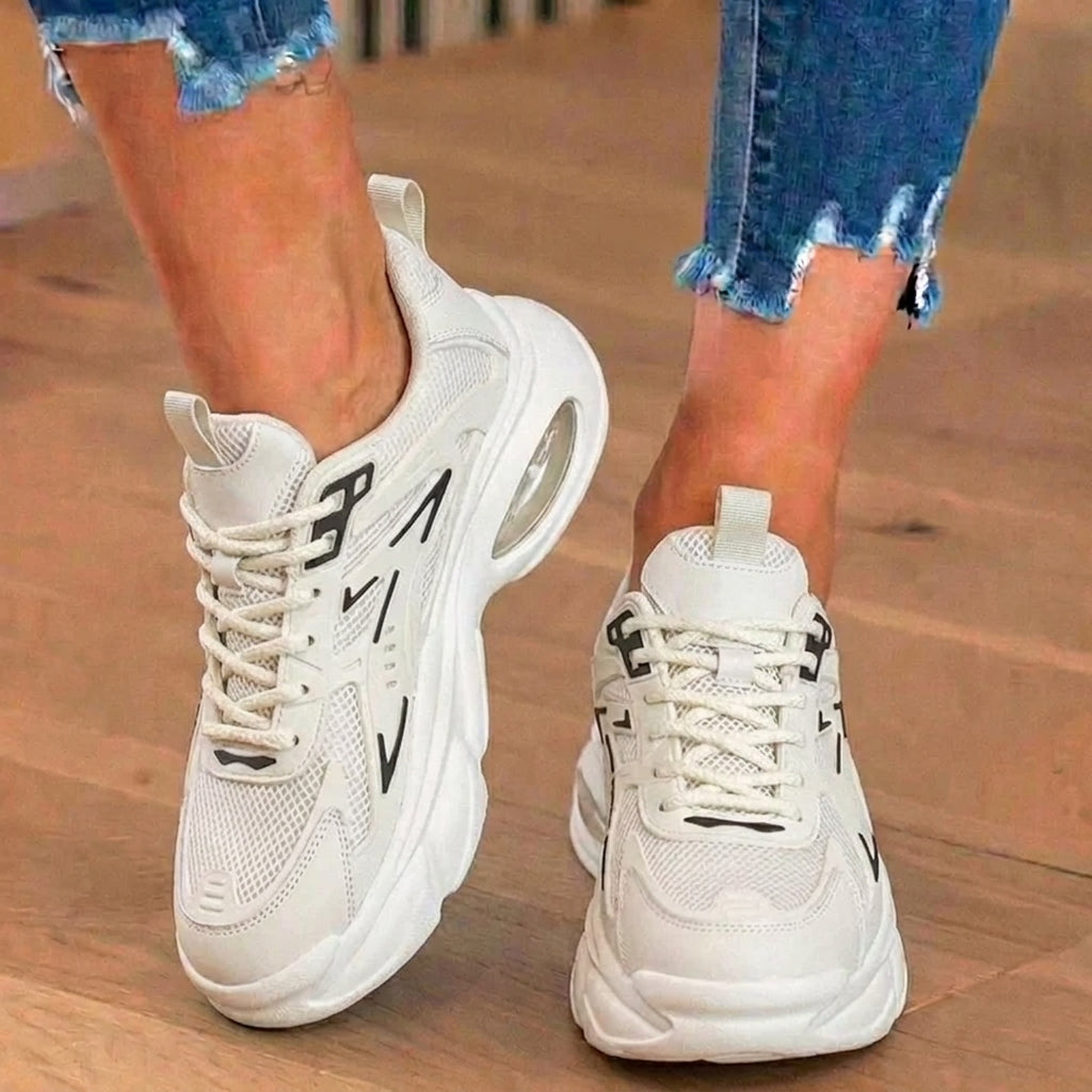 Sierlijke Orthopedische Sneakers voor Moderne Look