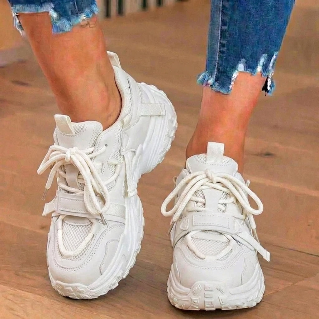 Sierlijke Orthopedische Sneakers voor Moderne Look
