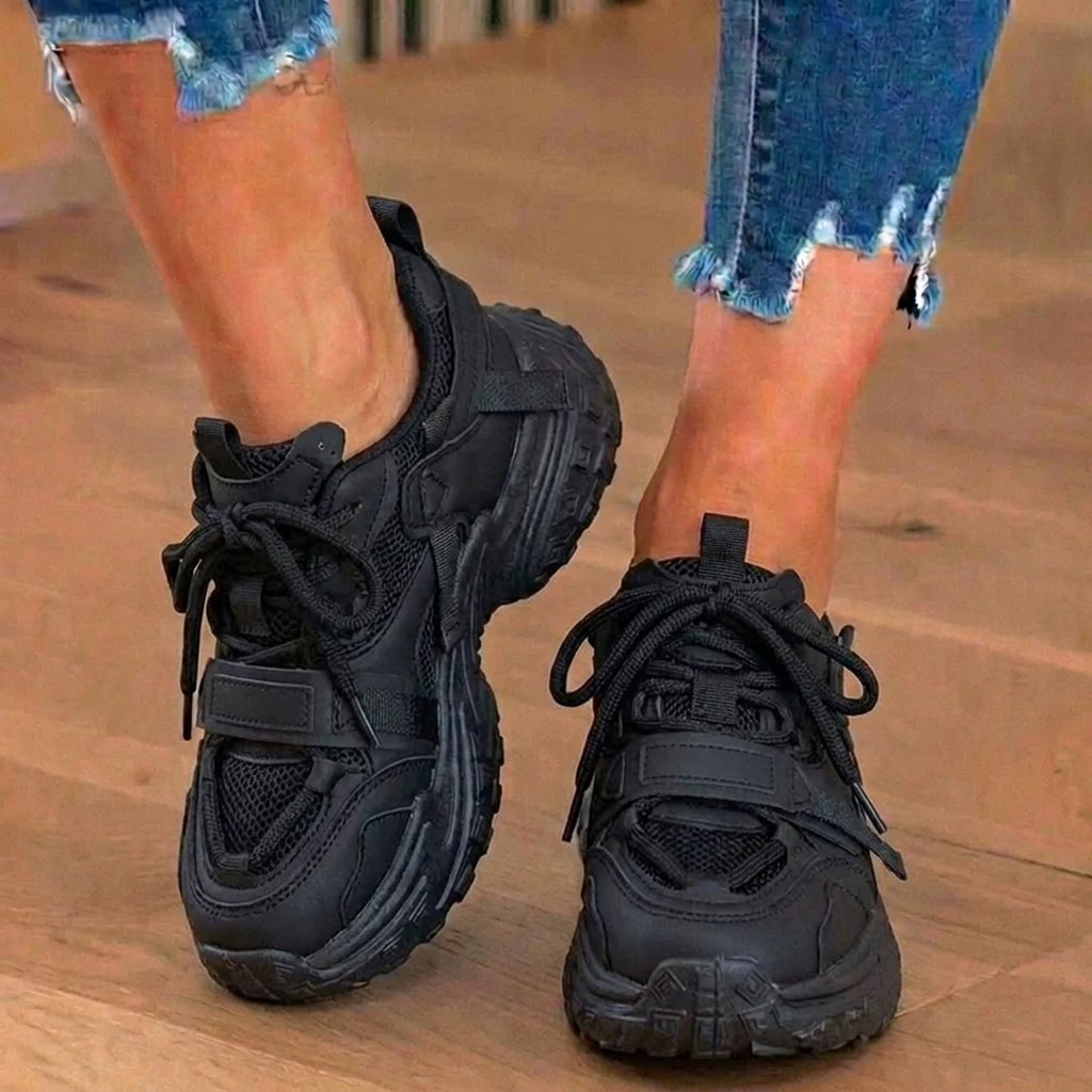Sierlijke Orthopedische Sneakers voor Moderne Look