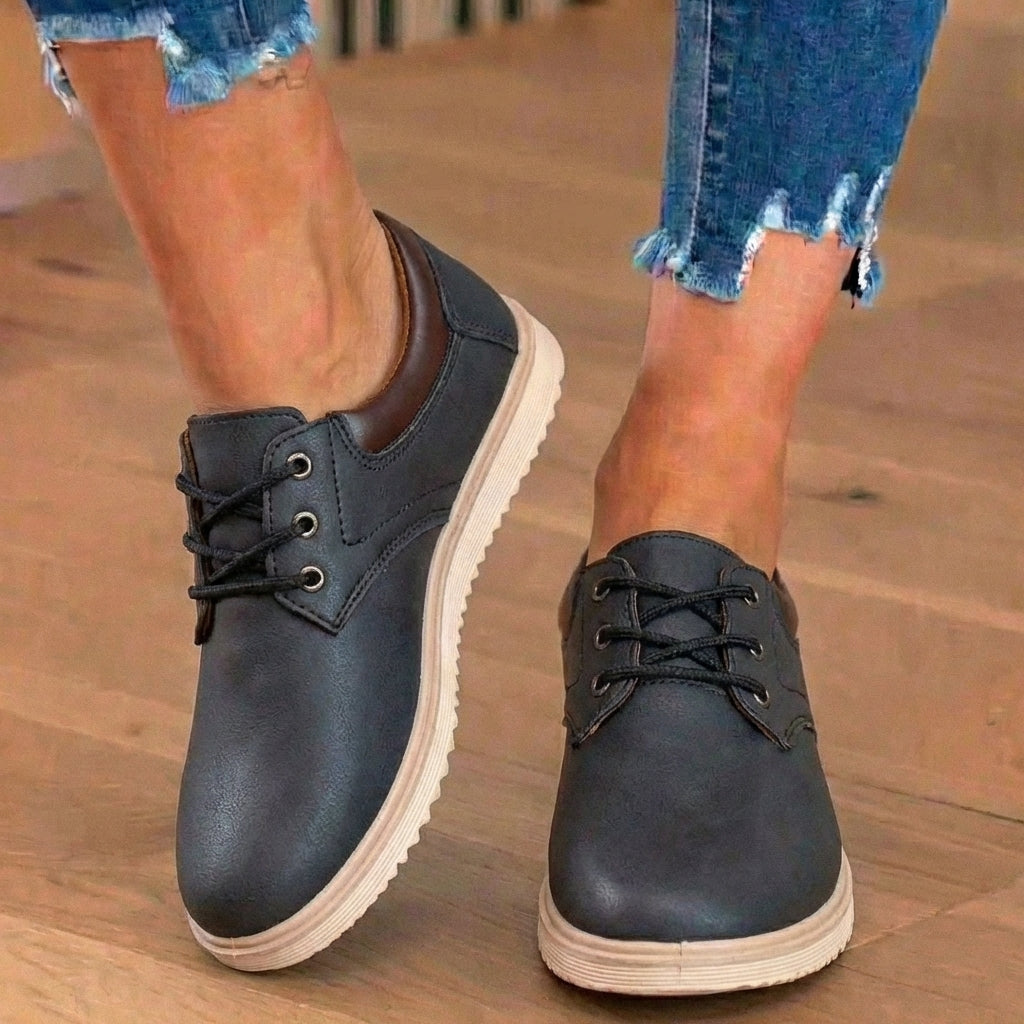 Sierlijke Orthopedische Sneakers voor Moderne Look
